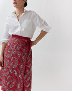 Load image into Gallery viewer, Reversible Quilted Adley Wrap Skirt in Red/Navy Bandana Poplin