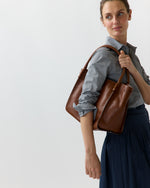 Load image into Gallery viewer, Zoe Tote in Toffee Leather
