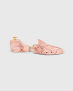 Load image into Gallery viewer, Cedar Shoe Tree