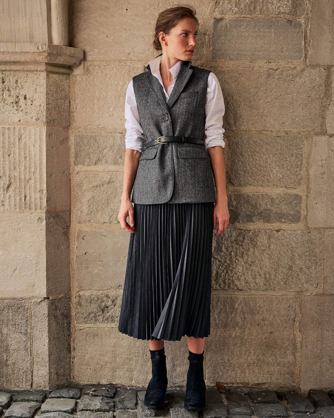 Christina Skirt in Charcoal Bi-Stretch Tropical Wool