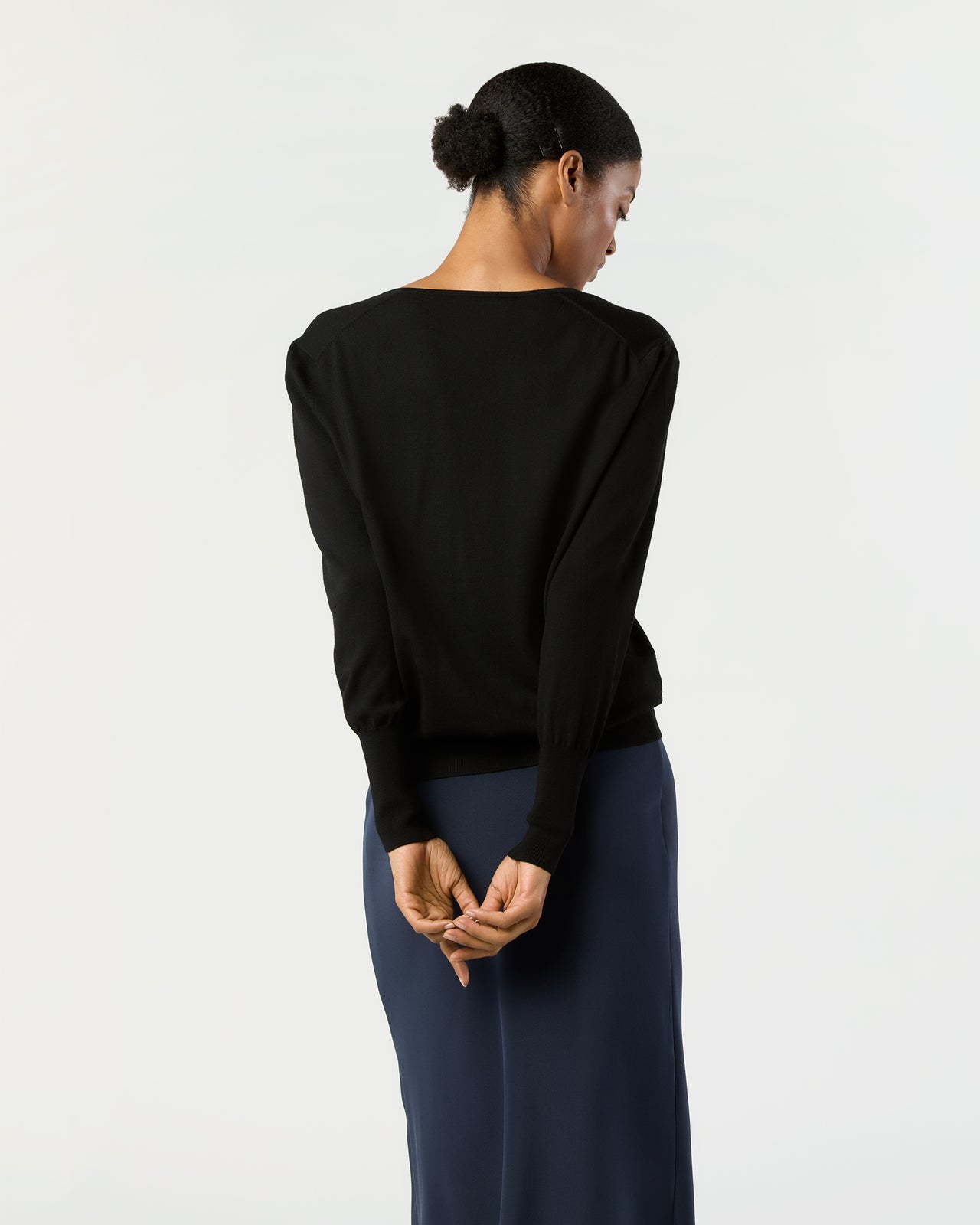 Kate V-Neck Sweater in Black Escorial Wool