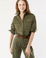 Load image into Gallery viewer, Safari Shirt in Olive Stretch Twill
