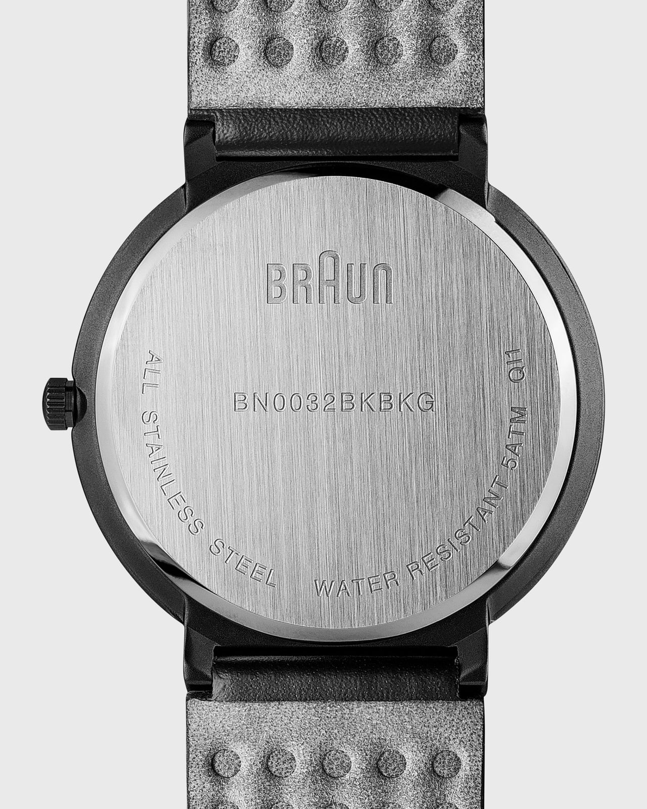 Analog Watch in Black/Black