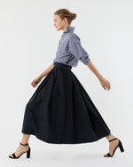 Load image into Gallery viewer, Weekender Shirt in Navy Gingham Cotolino
