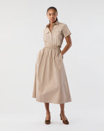Load image into Gallery viewer, Short-Sleeved Safari Shirt in Stone Poplin

