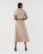 Load image into Gallery viewer, Short-Sleeved Safari Shirt in Stone Poplin
