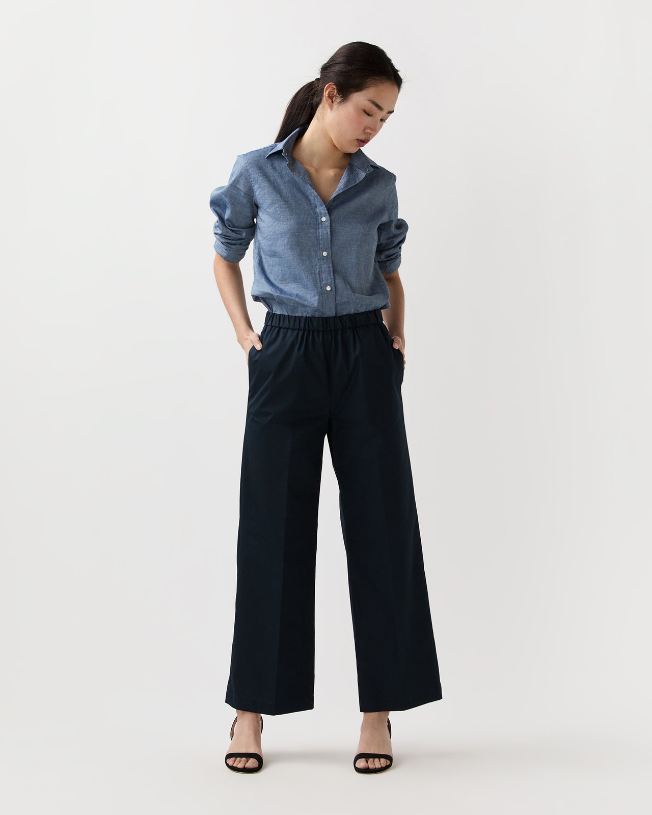 Pull-On Pant in Navy