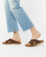 Load image into Gallery viewer, Woven Criss-Cross Slide in Brown Leather
