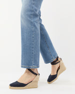 Load image into Gallery viewer, Eiffel Jean in Light Classic Vintage
