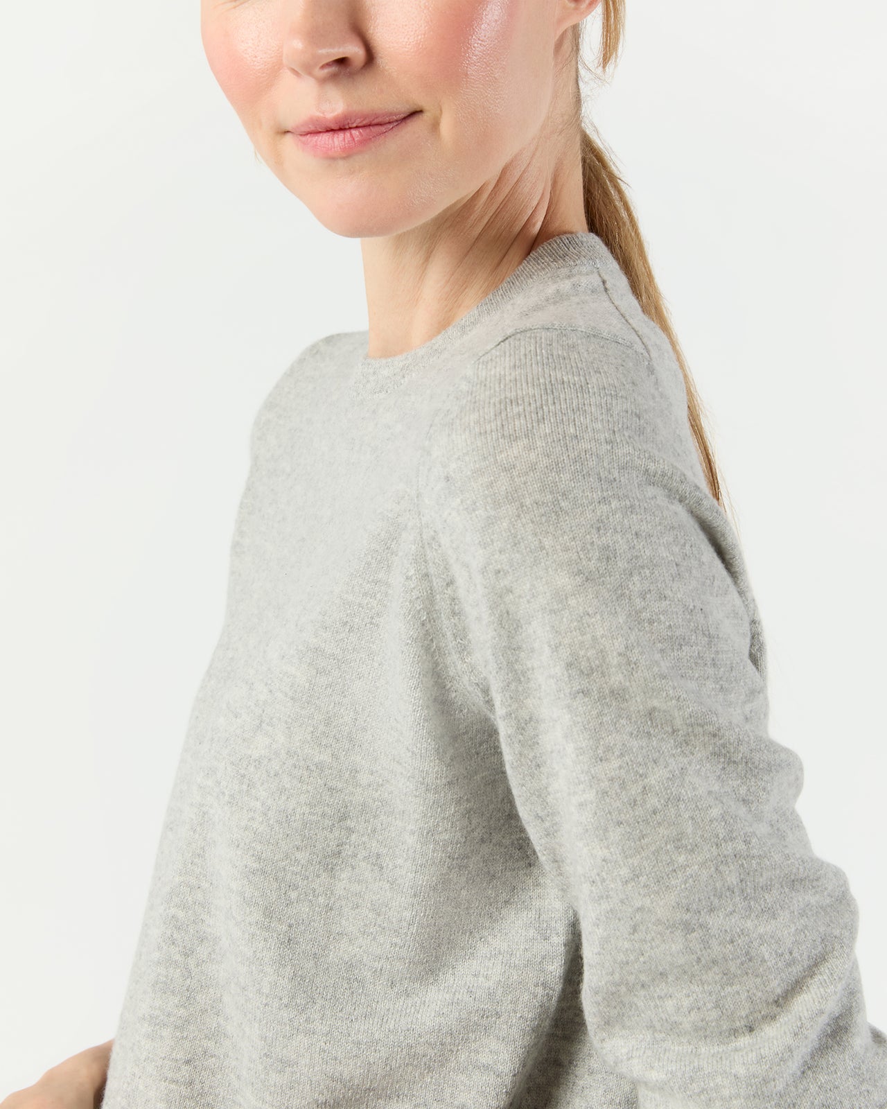 Kit Crewneck Sweater in Pale Heather Grey Cashmere