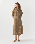 Load image into Gallery viewer, Charlie Shirtwaist Dress in Tobacco/Ivory Gingham Crinkle Cotton

