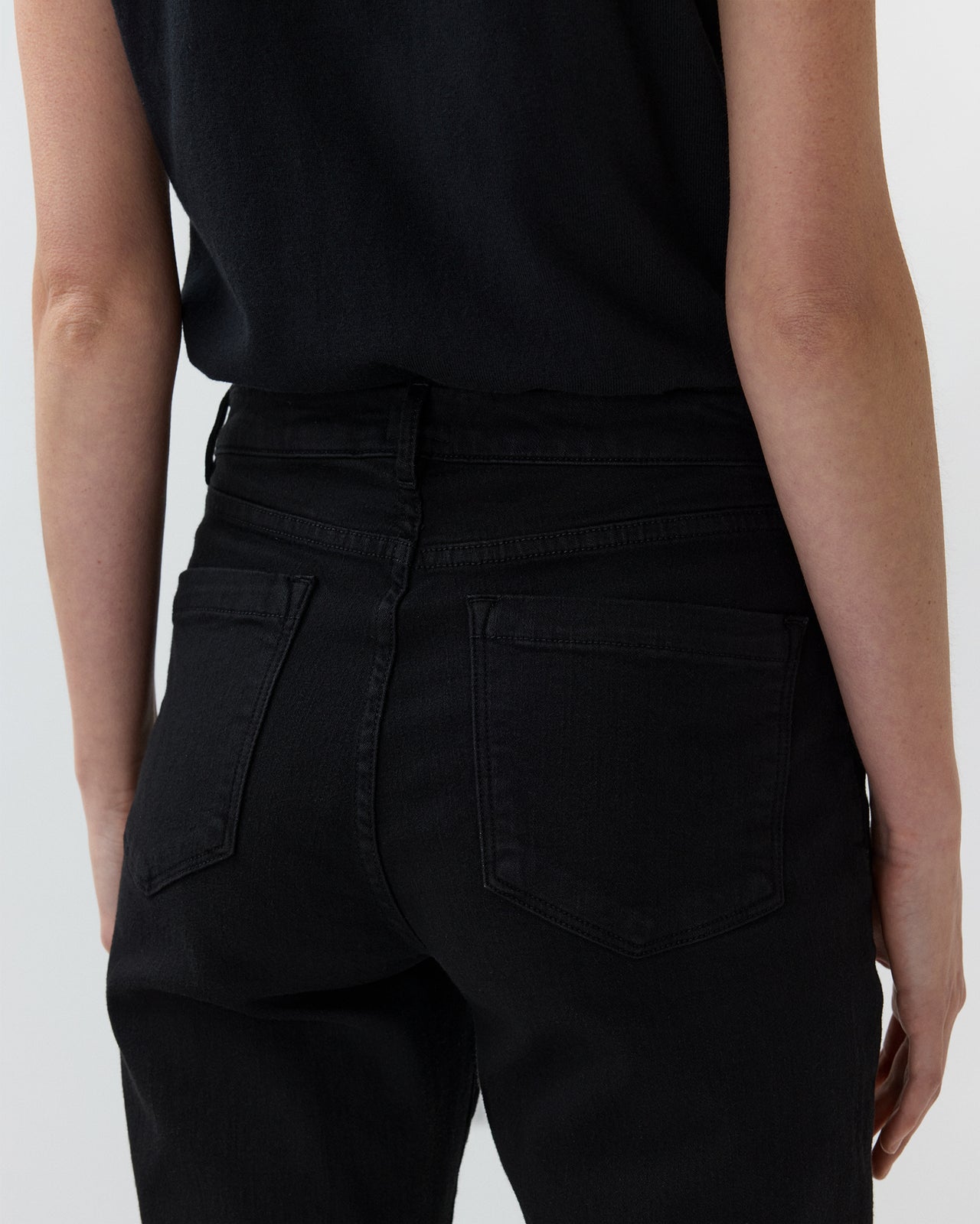 Kendall Flare 5-Pocket Jean in Black Stretch Denim