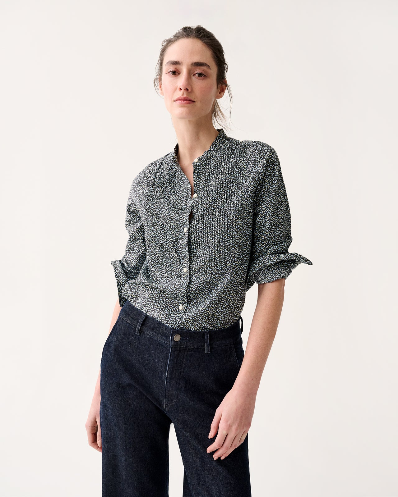 Mandarin Hattie Shirt in Navy/Green Mini Floral Printed Poplin