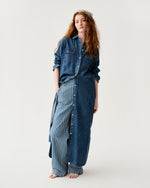 Load image into Gallery viewer, Priya Dress in 5-Year Indigo Lightweight Denim
