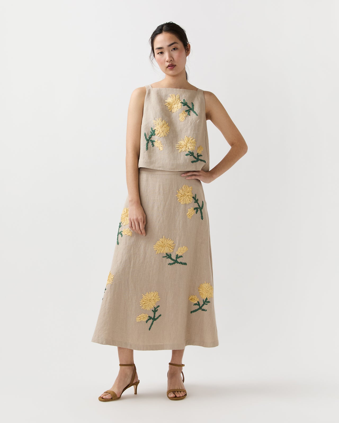 Square Gia Shell in Yellow/Flax Ribbon Embroidered Linen
