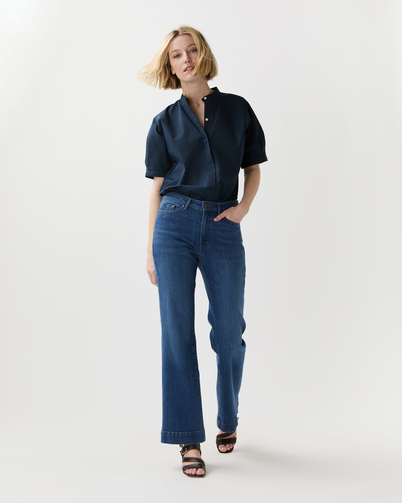 Perry Shirt in Navy Poplin