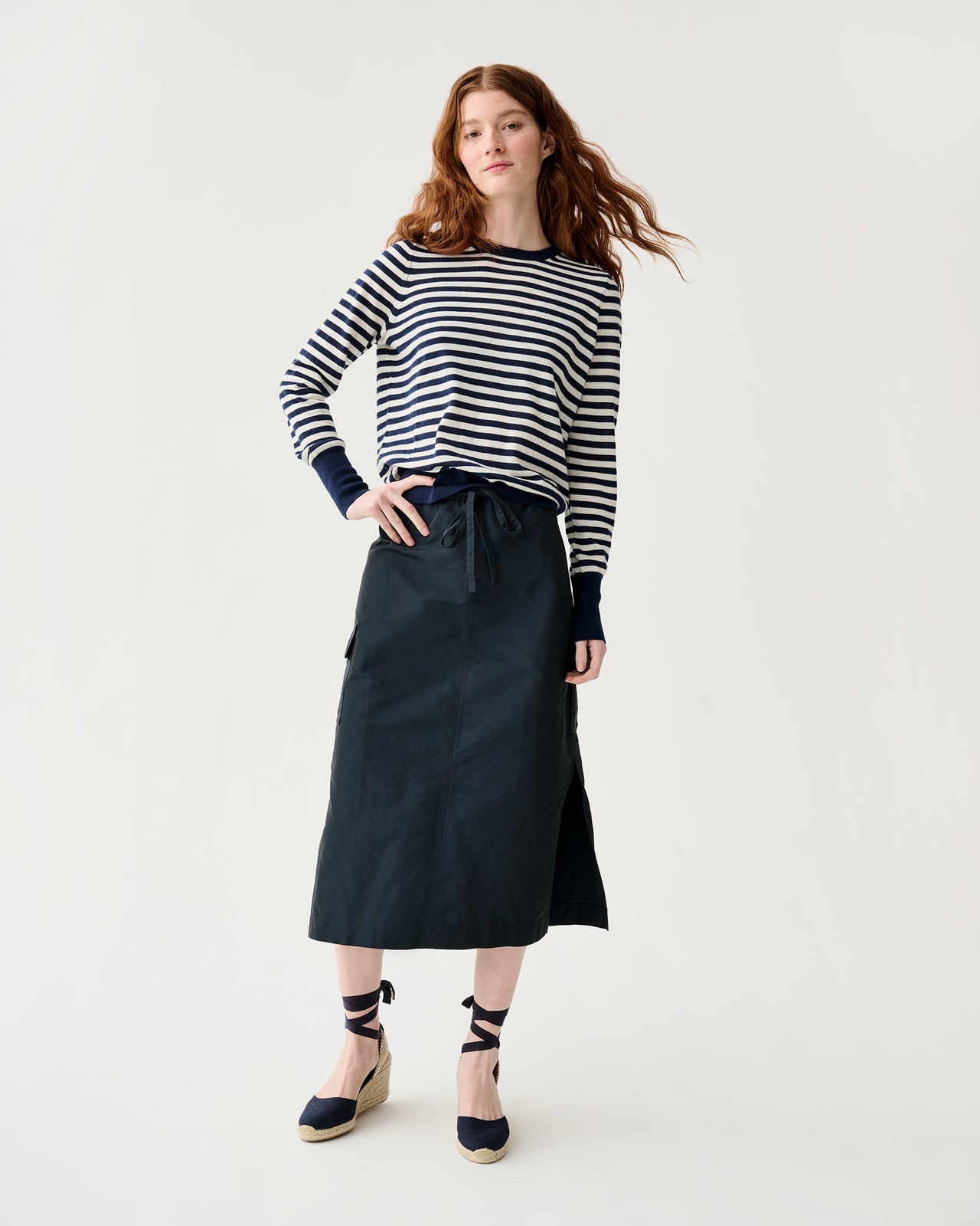 Kit Crewneck Sweater in Navy/Ivory Stripe Fine Gauge Cashmere