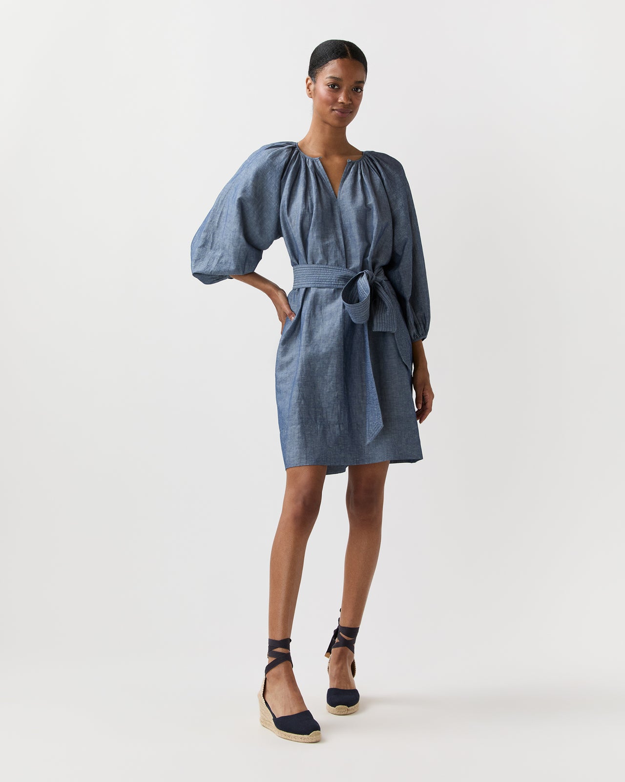 Genevieve Dress in Extra Light Washed Cotolino Chambray