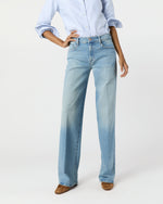 Load image into Gallery viewer, The Mid Rise Maven Sneak Jean in Blowing In The Wind
