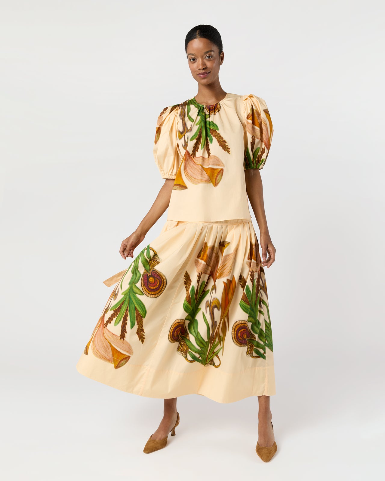 Ravena Top in Inner Nature