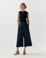 Load image into Gallery viewer, Drew Pant in Navy Cotton/Nylon Poplin
