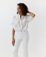 Load image into Gallery viewer, Weekender Shirt in White/Red/Blue Fil Coupé Poplin
