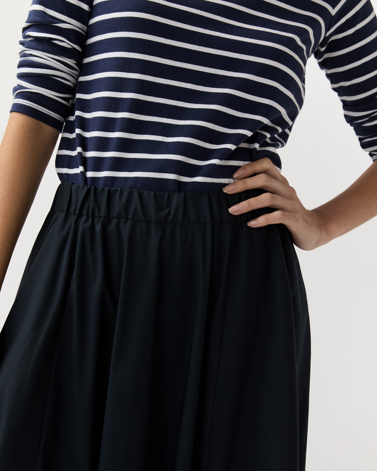 Midi Skirt in Navy