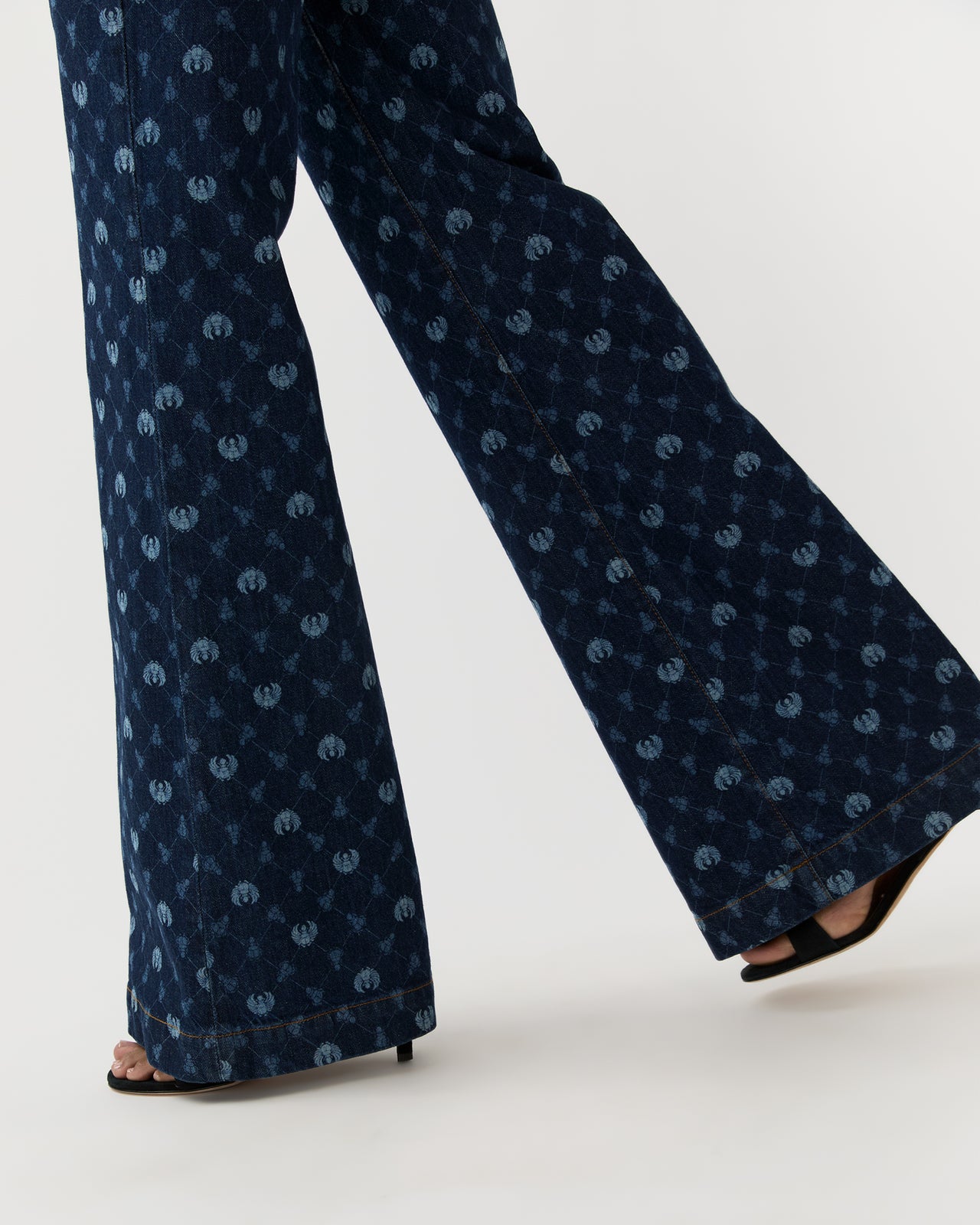 The Flare Jean in Talismania Check