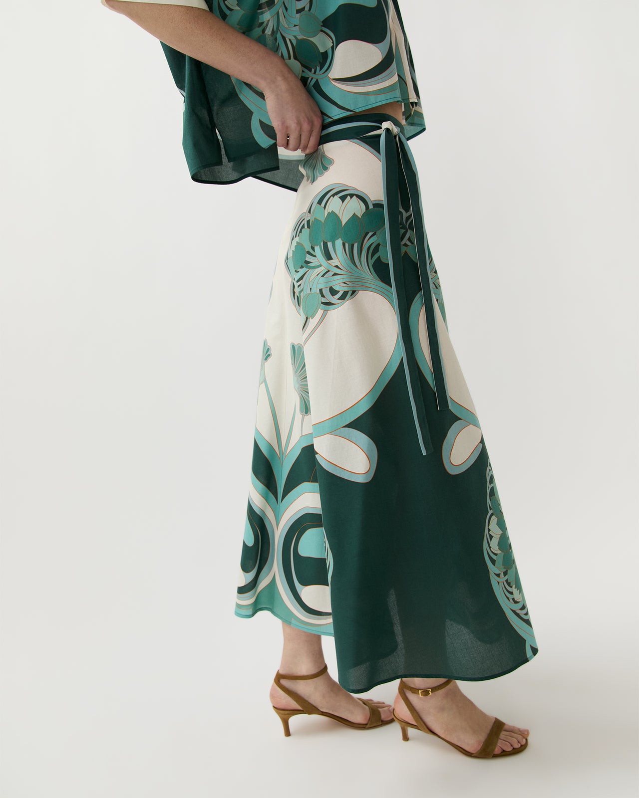 Sarong Skirt in Blooming Tulip Placée
