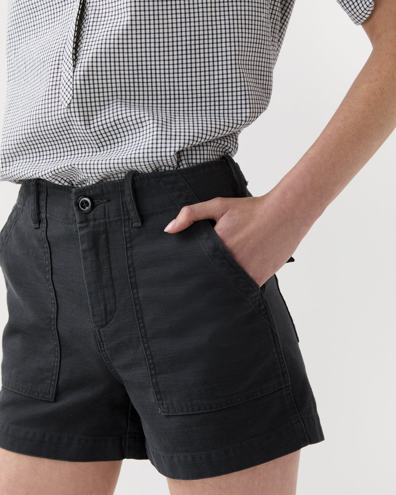 Surplus Short in Washed Black