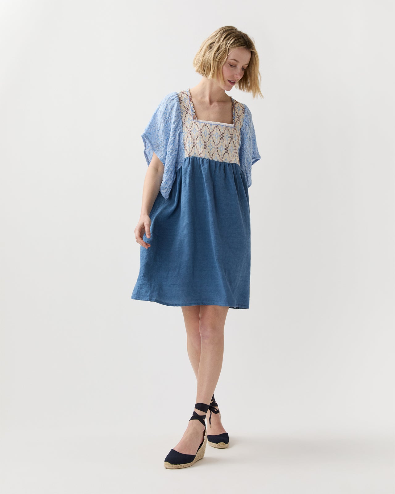 Laura Short Dress in Blue