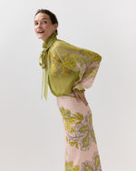 Load image into Gallery viewer, Cerere Blouse in Swathe Placée
