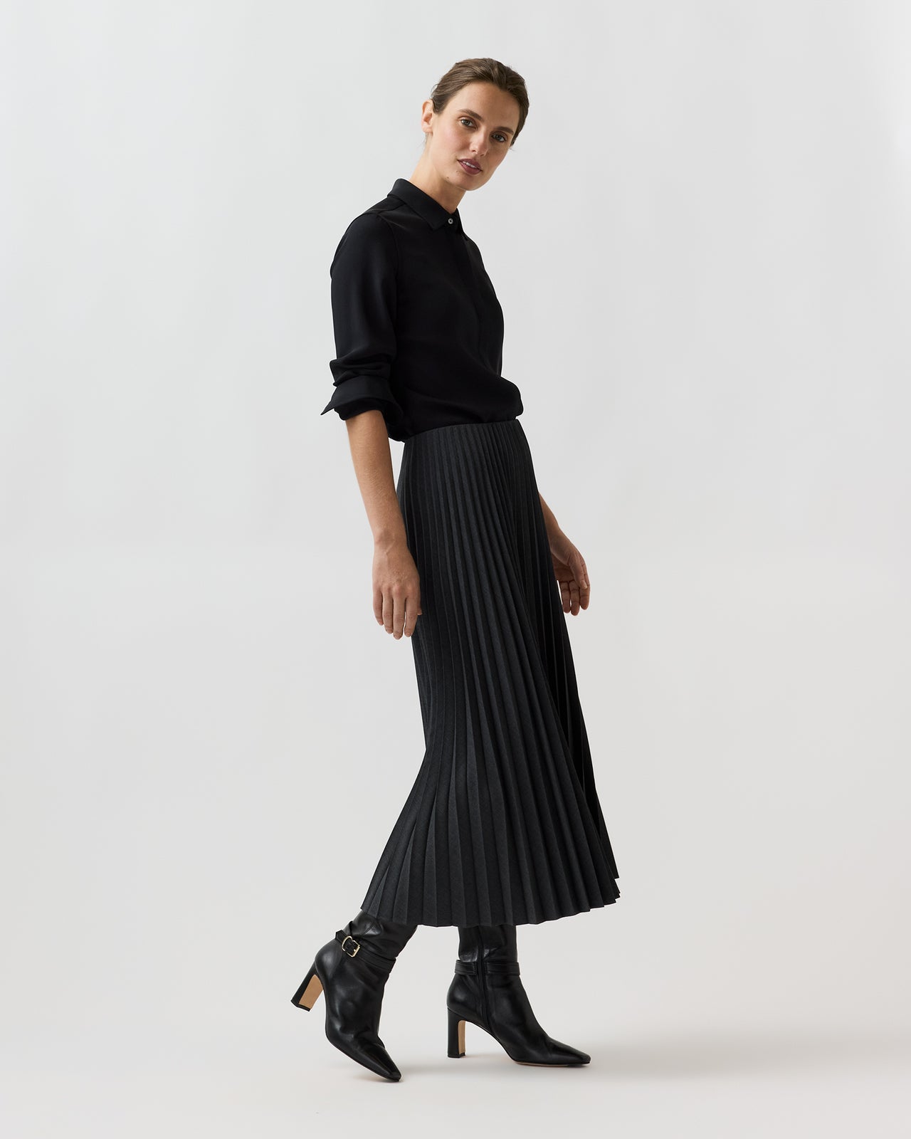 Christina Skirt in Charcoal Bi-Stretch Tropical Wool