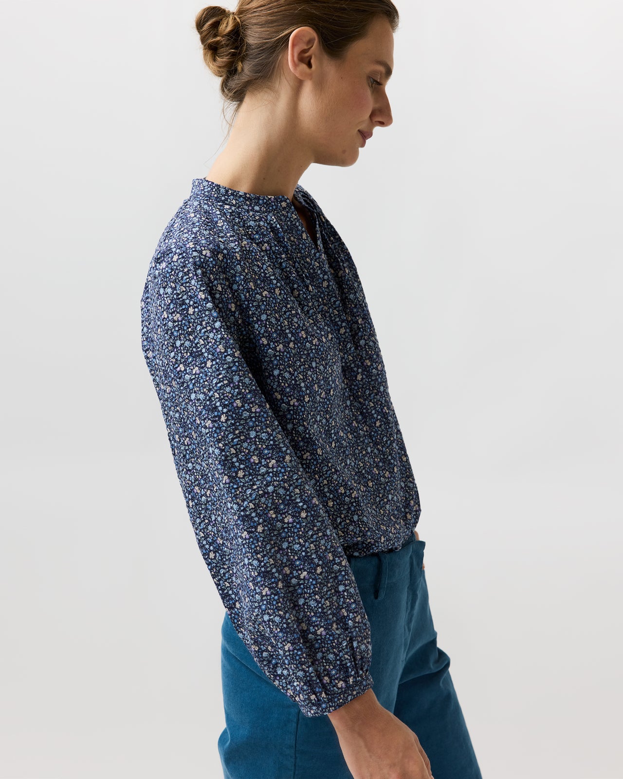Sienna Top in Blue/Multi Small Floral Crinkle Cotton