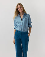 Load image into Gallery viewer, Sidney Shirt in Green/Sky Banker Stripe Poplin
