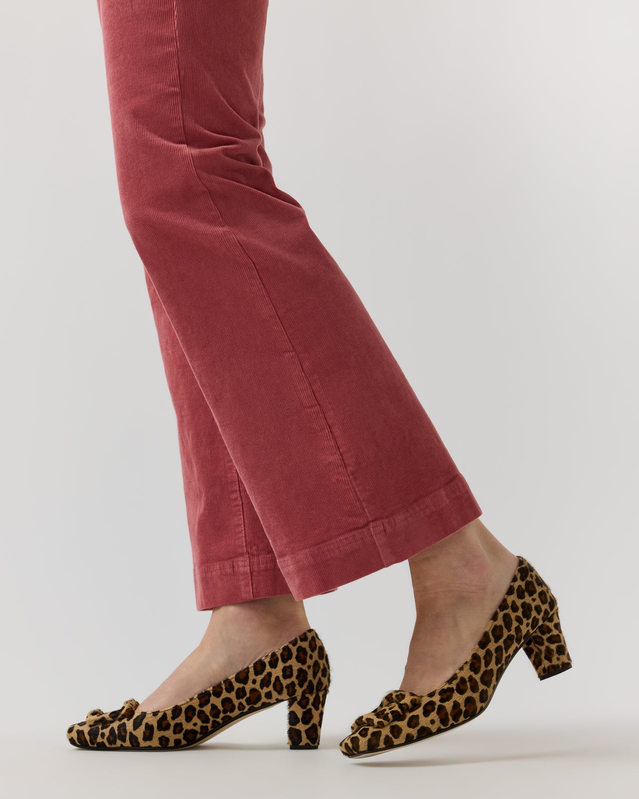 Kendall Flare 5-Pocket Jean in Rose Stretch Corduroy