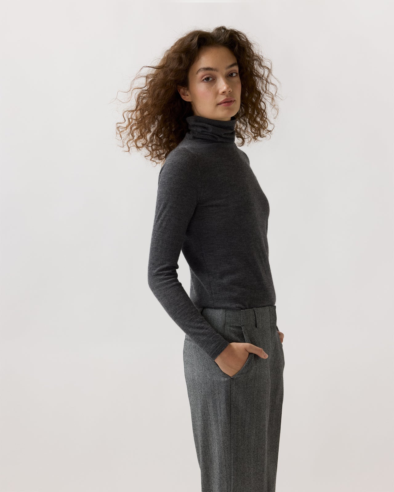 Superfine Funnel-Neck Sweater in Charcoal Cashmere
