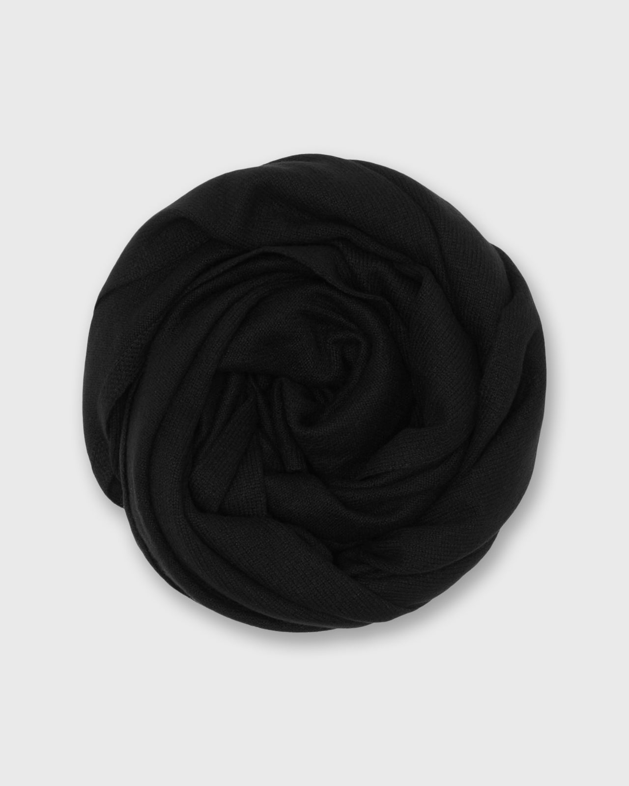 Off-Gauge Sweater Scarf in Black Cashmere