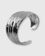 Load image into Gallery viewer, Palm Frond Cuff in Alpaca
