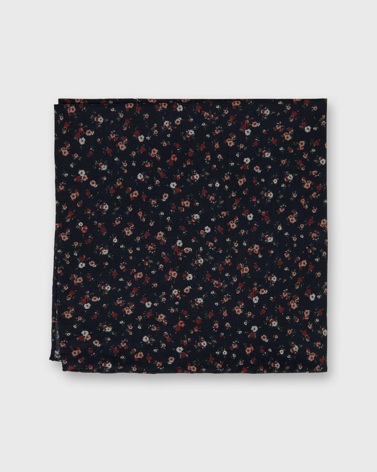 Hand-Rolled Cotton Print Pocket Square in Navy/Rose Small Floral